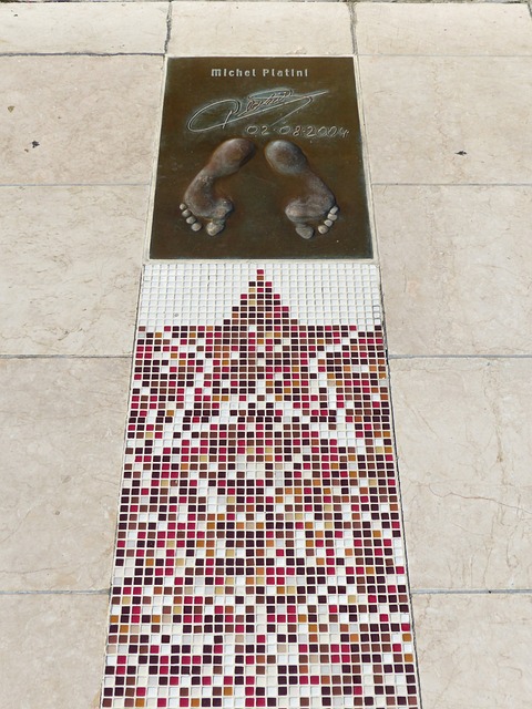 足球队中堪 足球队中堪